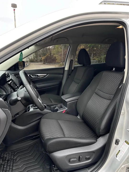 2020 Nissan Rogue - Image 13 of 19