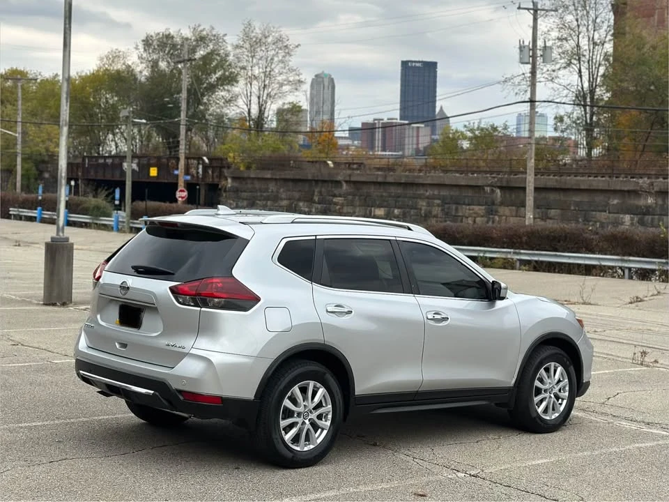 2020 Nissan Rogue - Image 6 of 19