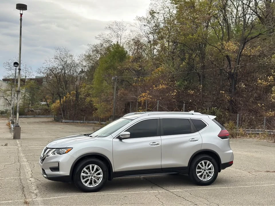 2020 Nissan Rogue - Image 3 of 19