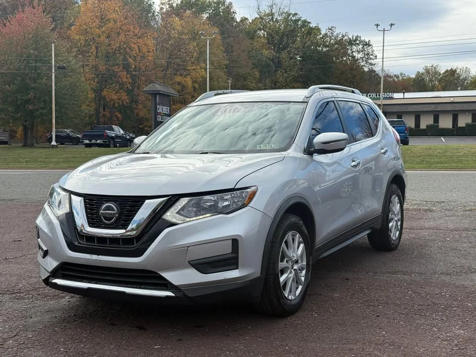 2020 Nissan Rogue - Image 5 of 11