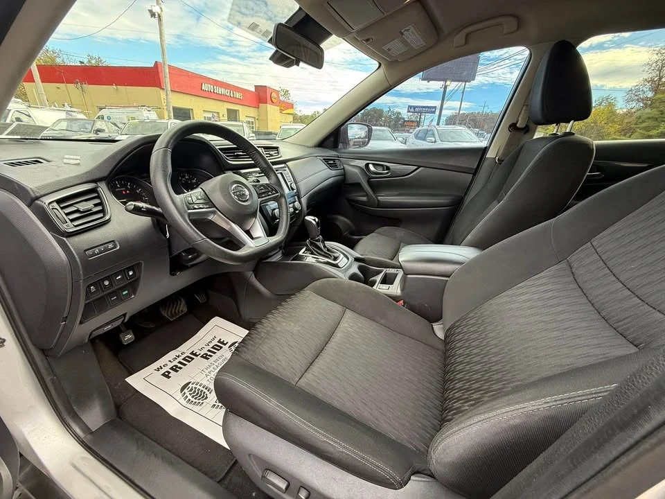 2020 Nissan Rogue - Image 7 of 11