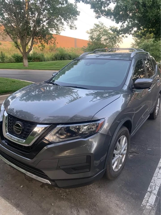 2020 Nissan Rogue - Image 9 of 13