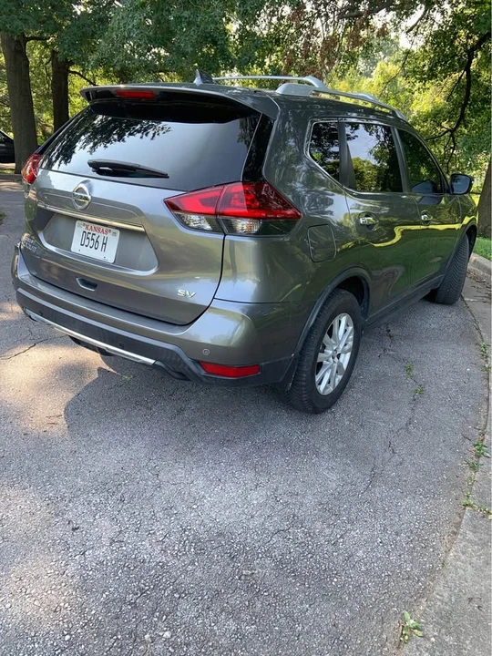 2020 Nissan Rogue - Image 7 of 13