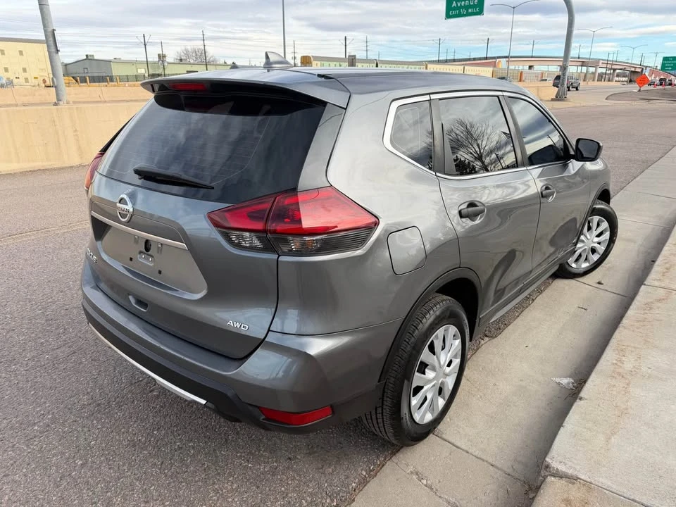 2020 Nissan Rogue - Image 3 of 20