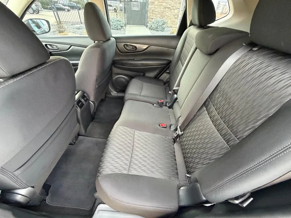 2020 Nissan Rogue - Image 6 of 20