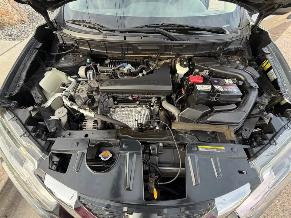 2020 Nissan Rogue - Image 19 of 20