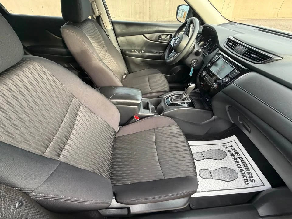 2020 Nissan Rogue - Image 10 of 20