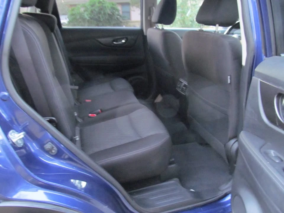 2020 Nissan Rogue - Image 7 of 15