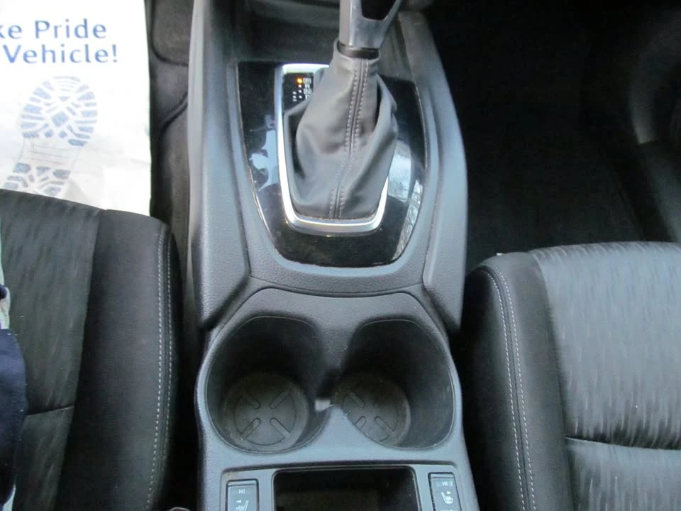 2020 Nissan Rogue - Image 12 of 15
