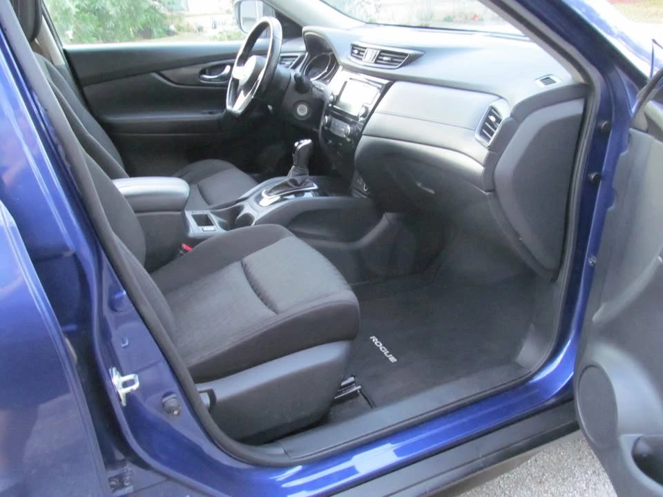 2020 Nissan Rogue - Image 8 of 15