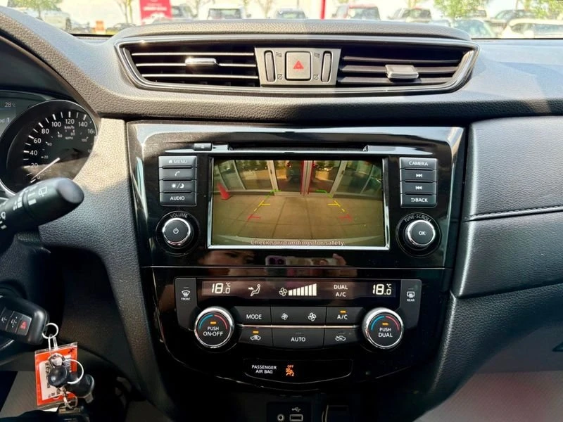 2020 Nissan Rogue - Image 14 of 18