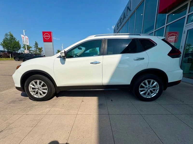 2020 Nissan Rogue - Image 8 of 18