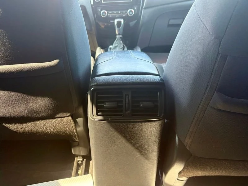 2020 Nissan Rogue - Image 17 of 18