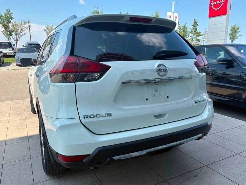 2020 Nissan Rogue - Image 7 of 18