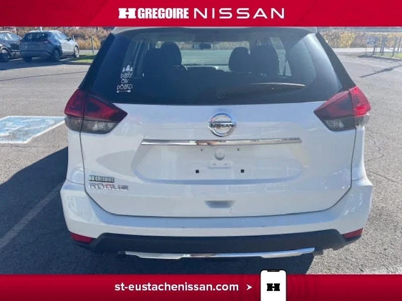 2020 Nissan Rogue - Image 12 of 13