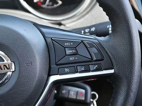 2020 Nissan Rogue - Image 18 of 19