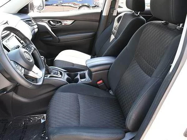 2020 Nissan Rogue - Image 13 of 19