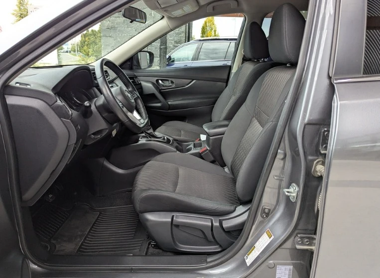 2020 Nissan Rogue - Image 6 of 8