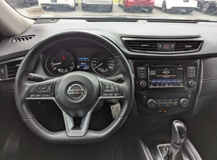 2020 Nissan Rogue - Image 7 of 8