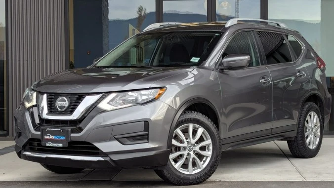 2020 Nissan Rogue - Image 2 of 8