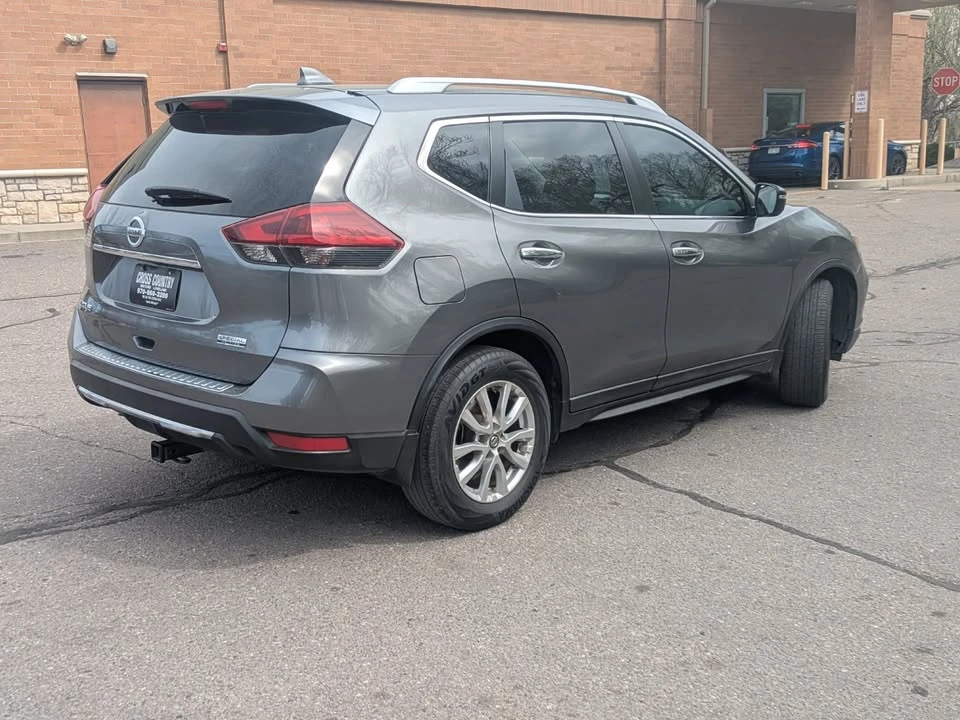 2020 Nissan Rogue - Image 3 of 17