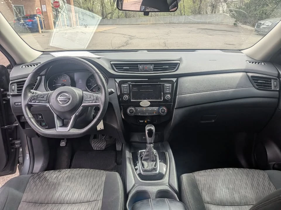 2020 Nissan Rogue - Image 12 of 17