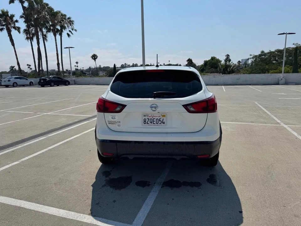 2020 Nissan Rogue - Image 7 of 19