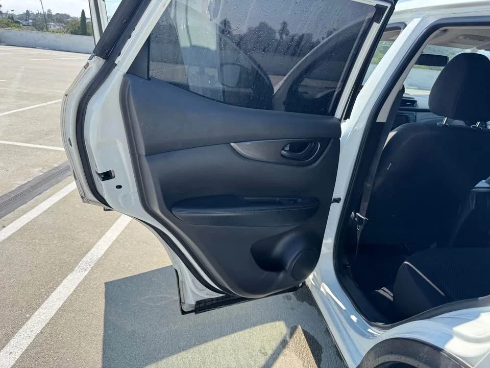 2020 Nissan Rogue - Image 13 of 19