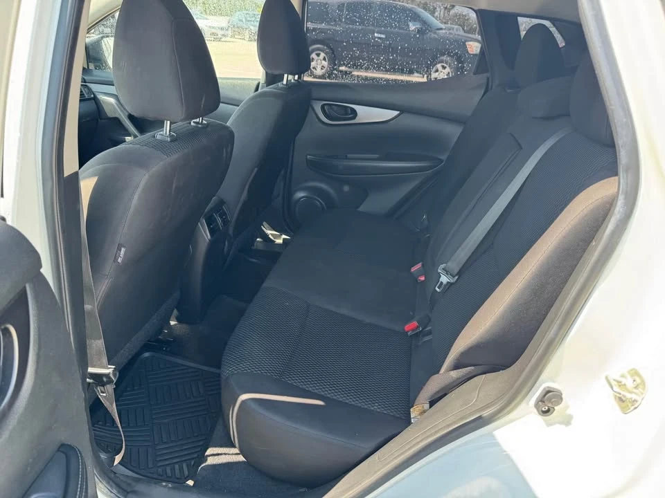 2020 Nissan Rogue - Image 14 of 19
