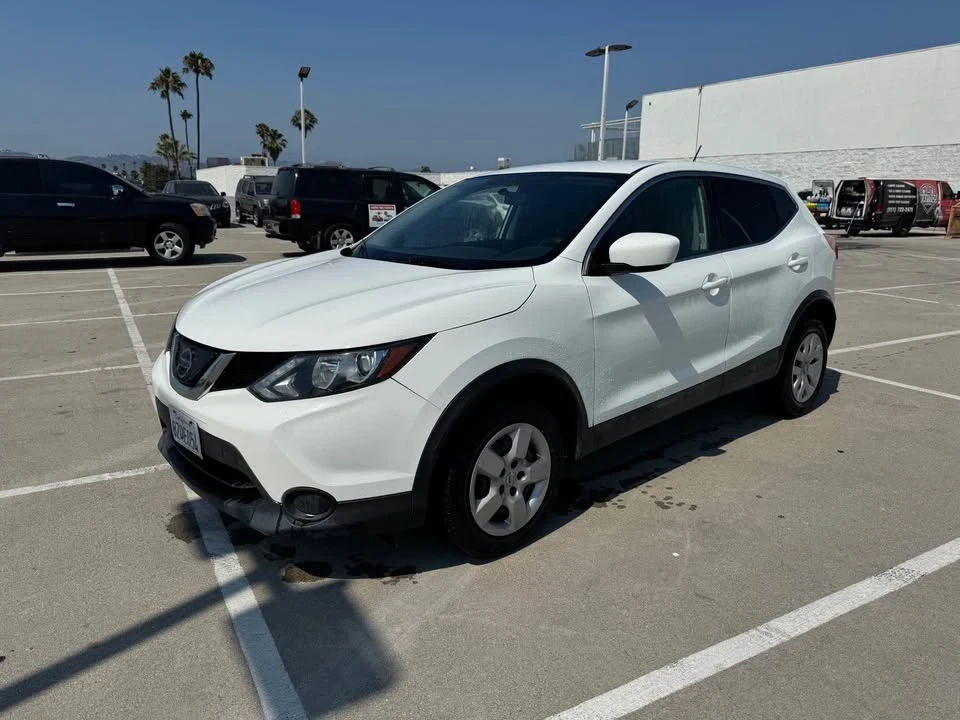 2020 Nissan Rogue - Image 3 of 19