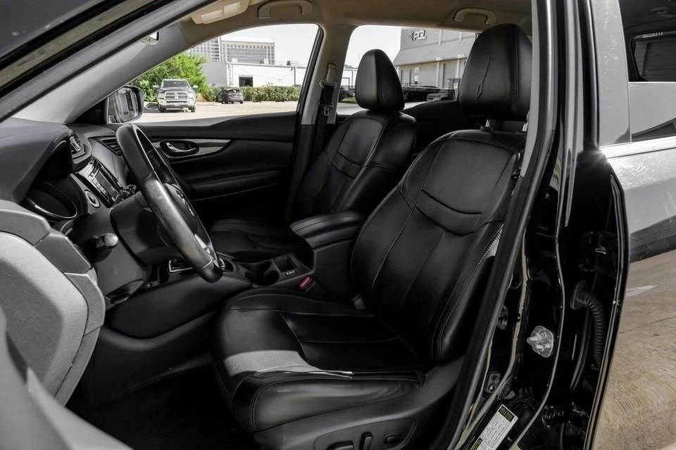 2020 Nissan Rogue - Image 12 of 15