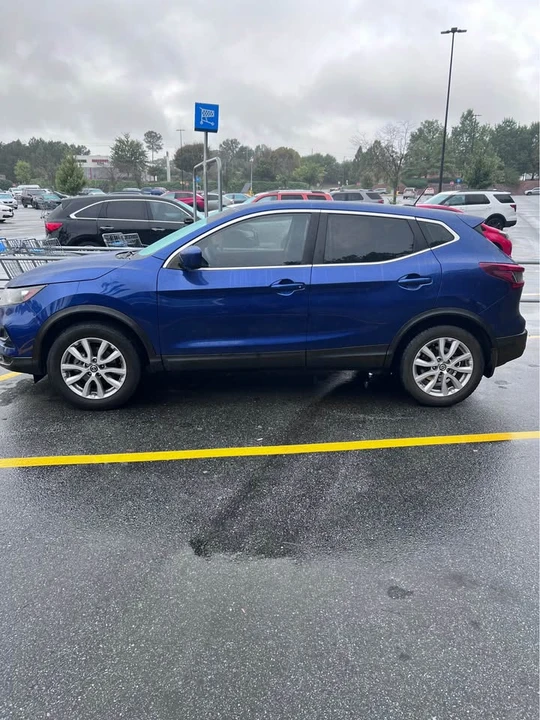 2020 Nissan Rogue - Image 2 of 4