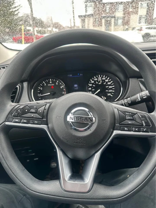 2020 Nissan Rogue - Image 17 of 17