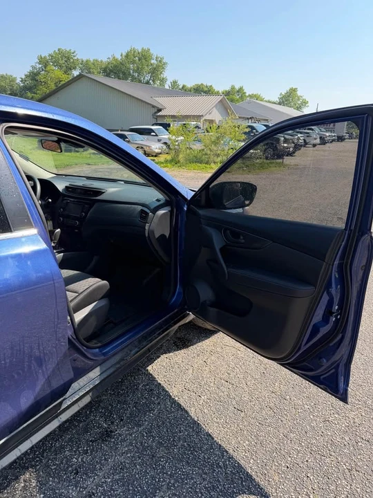 2020 Nissan Rogue - Image 13 of 15