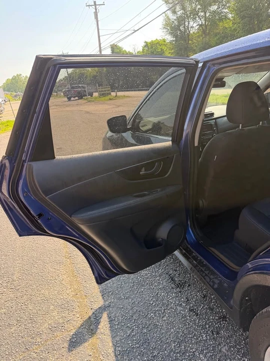 2020 Nissan Rogue - Image 8 of 15