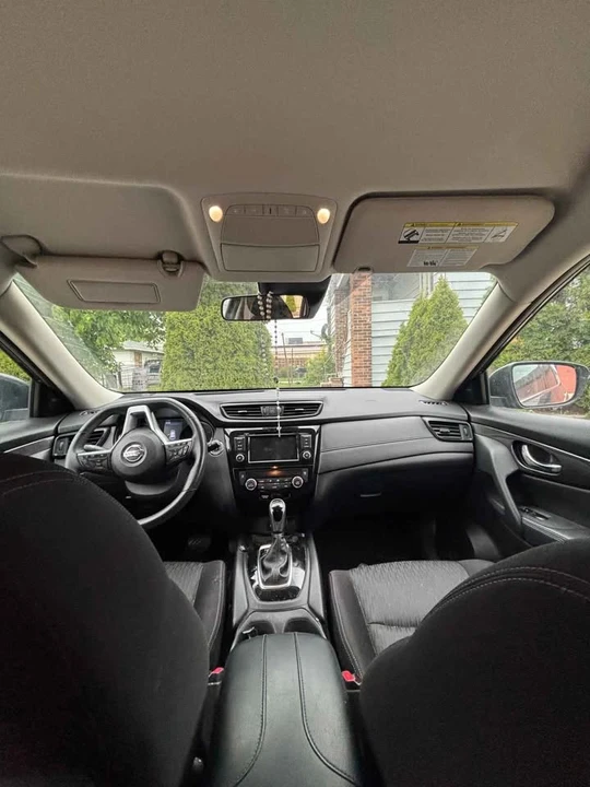 2020 Nissan Rogue - Image 2 of 8