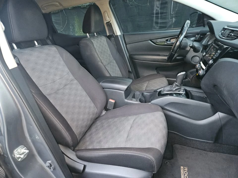 2020 Nissan Rogue - Image 14 of 19