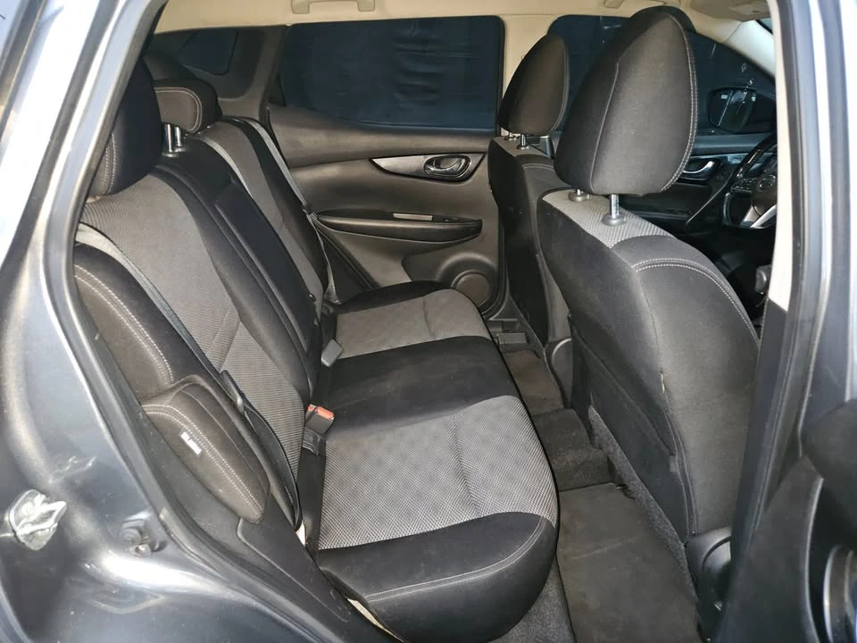 2020 Nissan Rogue - Image 15 of 19