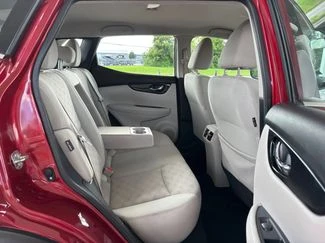 2020 Nissan Rogue - Image 17 of 20