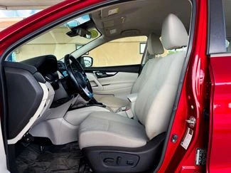 2020 Nissan Rogue - Image 12 of 20