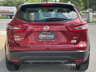 2020 Nissan Rogue - Image 9 of 20