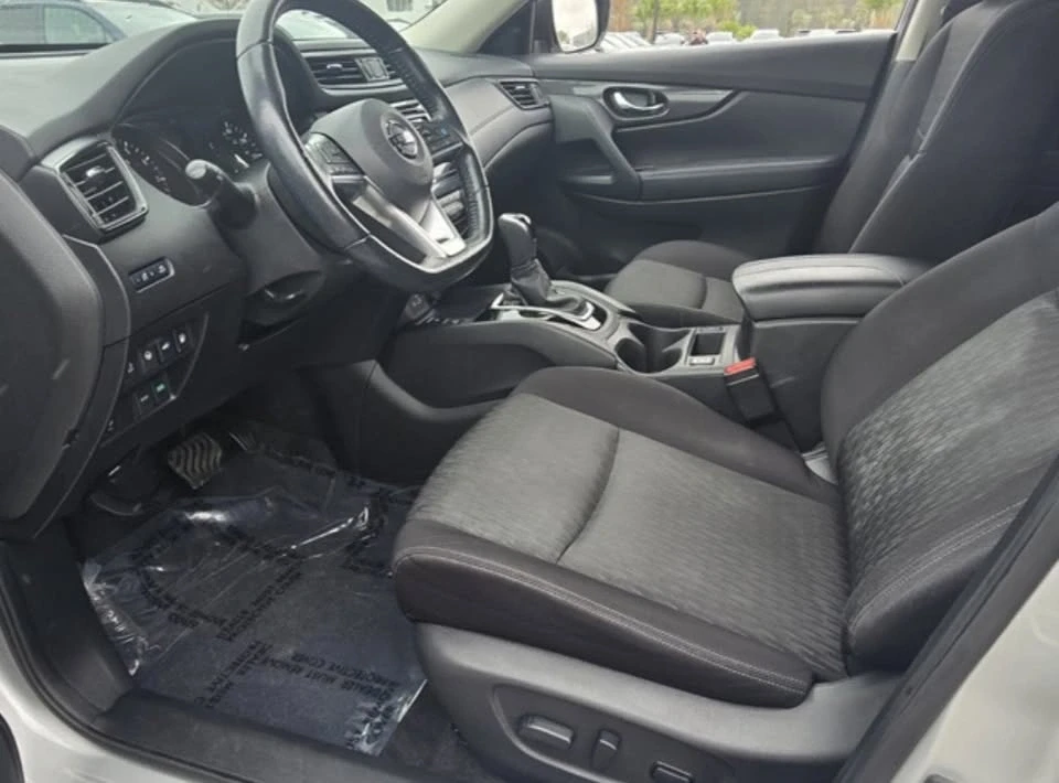 2020 Nissan Rogue - Image 7 of 12