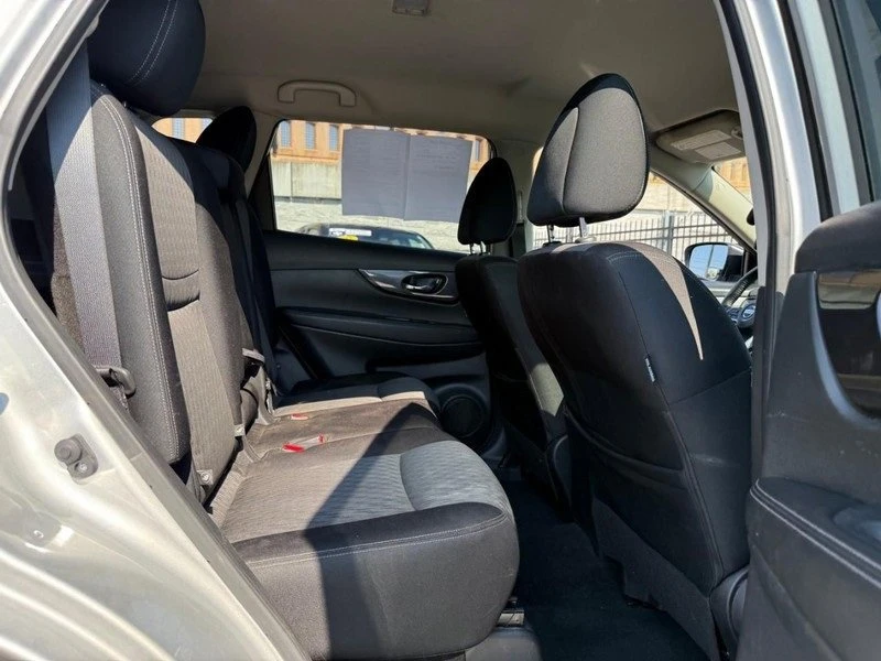 2020 Nissan Rogue - Image 5 of 8
