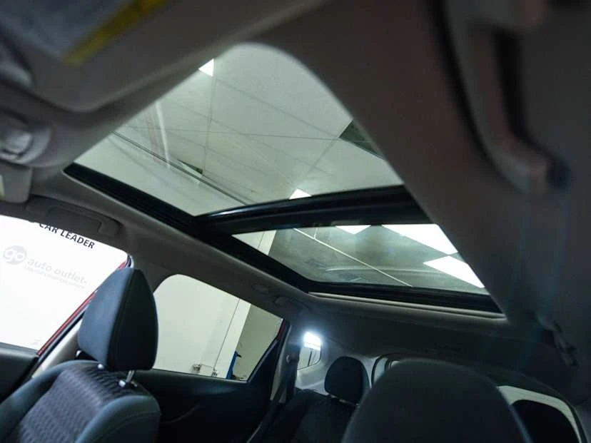 2020 Nissan Rogue - Image 18 of 20