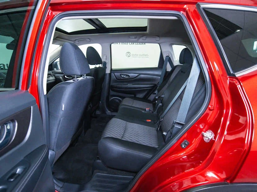 2020 Nissan Rogue - Image 13 of 20