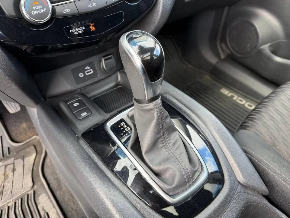 2020 Nissan Rogue - Image 12 of 19