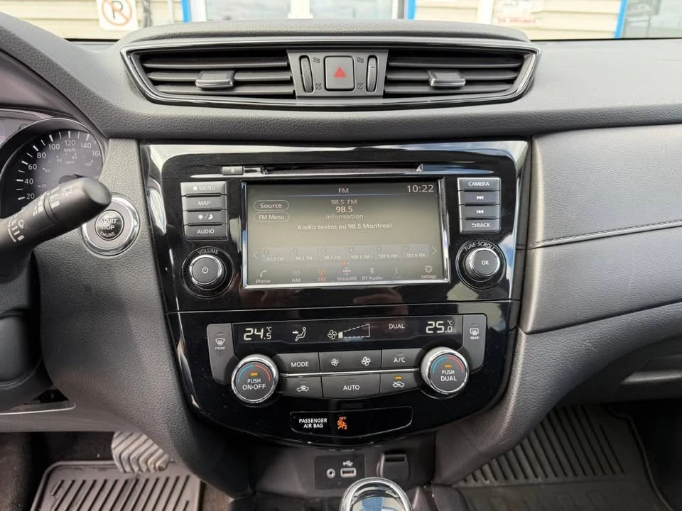 2020 Nissan Rogue - Image 11 of 19