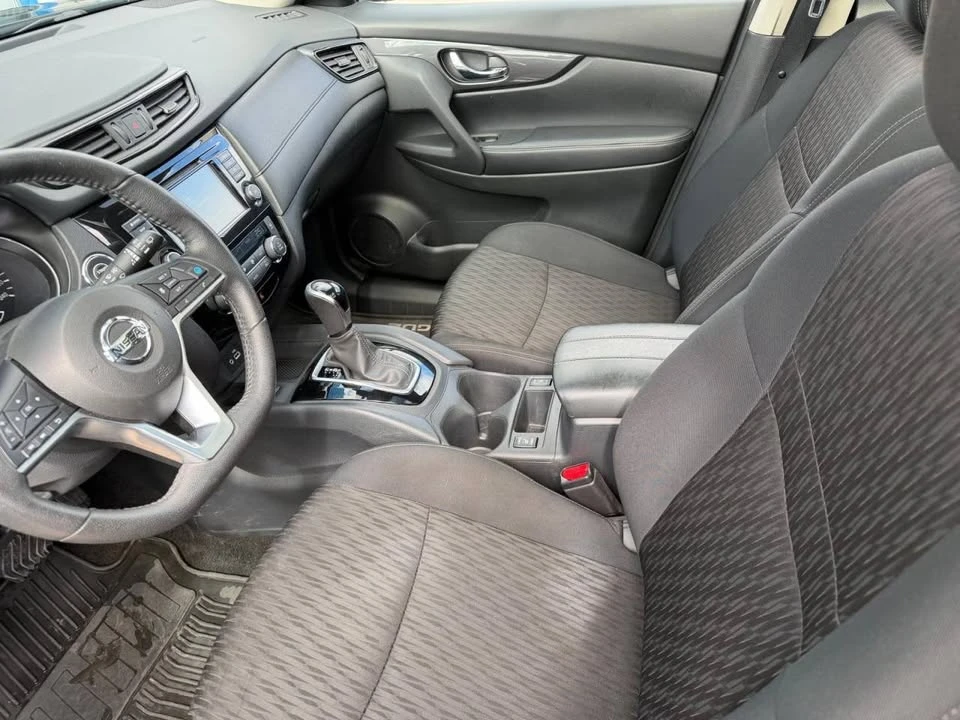 2020 Nissan Rogue - Image 13 of 19