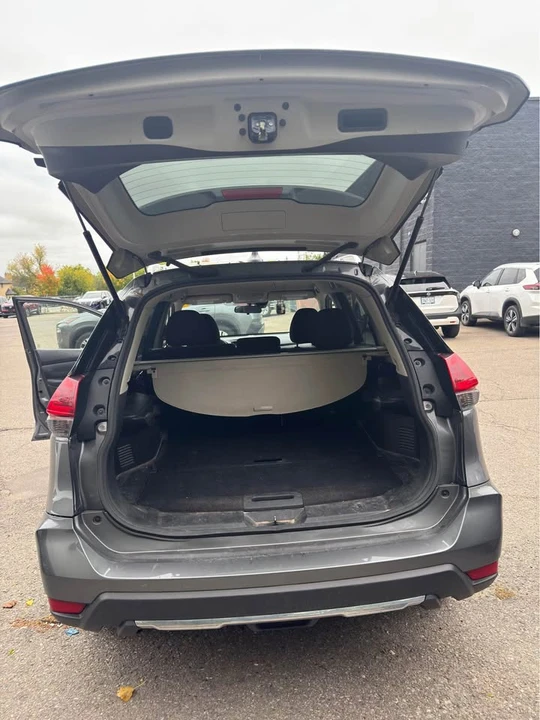 2020 Nissan Rogue - Image 2 of 4