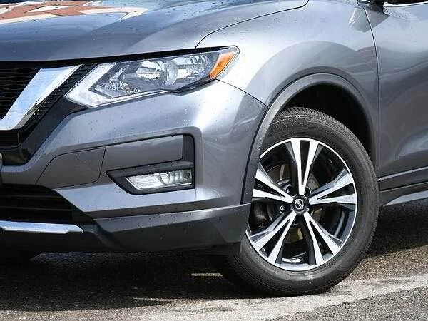 2020 Nissan Rogue - Image 6 of 11